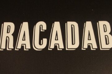 l’immagine rappresenta un simbolo emblematico dei super poteri, l'abbracadabbra